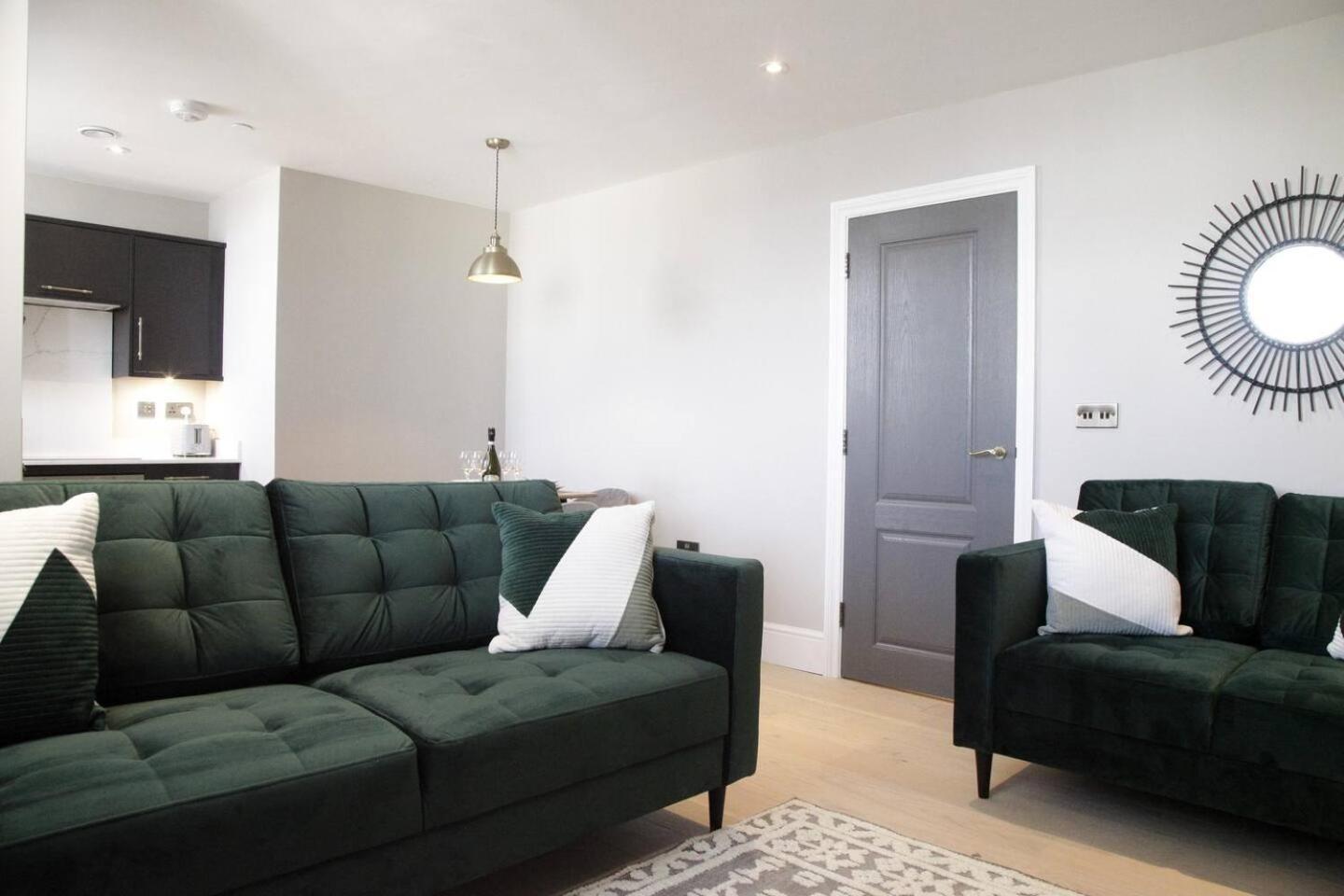 Pass The Keys Apartment 3 Old Conservative Club In Historic Town 카나번 외부 사진