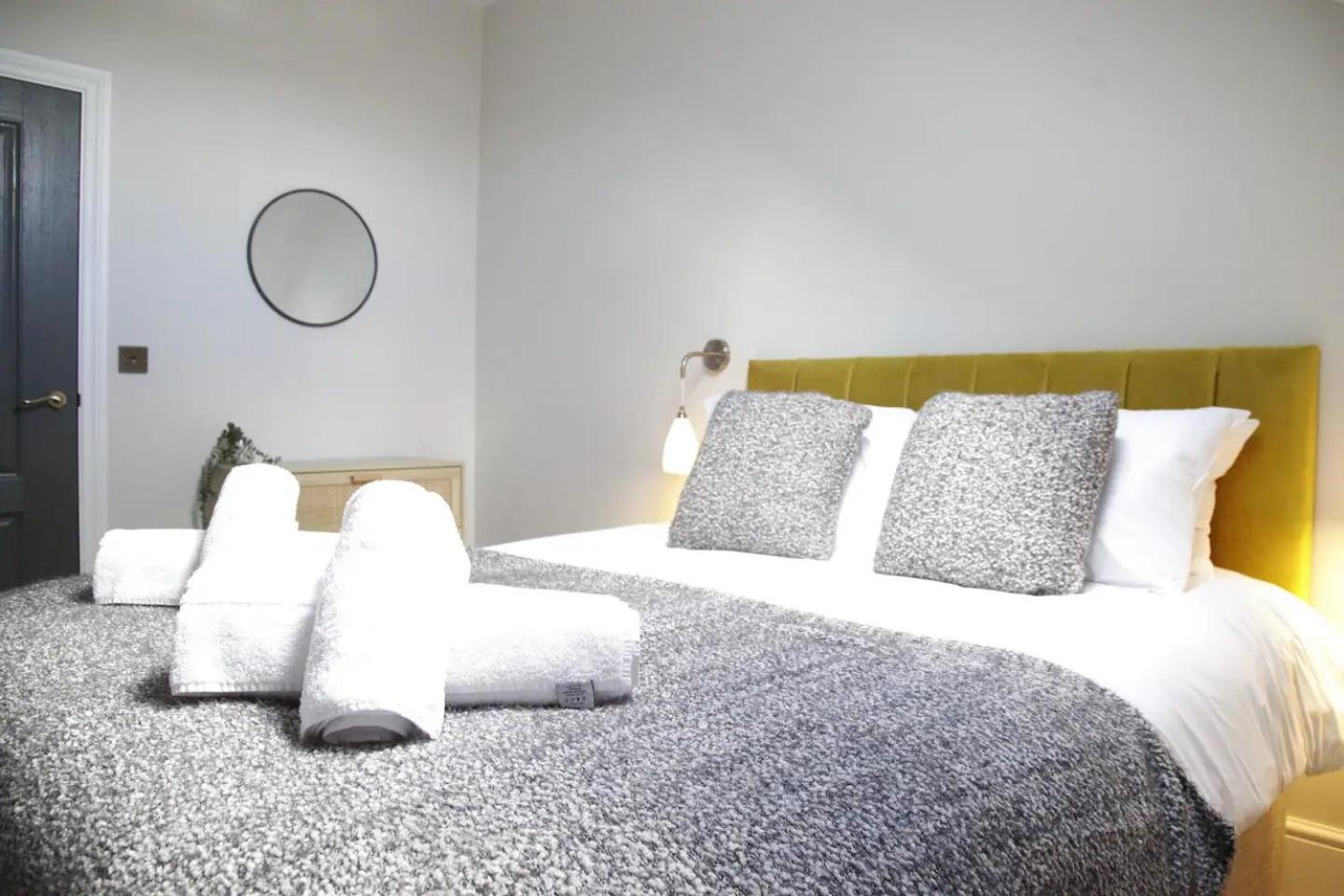 Pass The Keys Apartment 3 Old Conservative Club In Historic Town 카나번 외부 사진